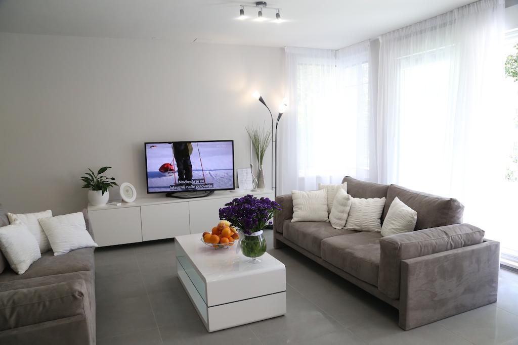 Beach Apartments Dumicic Podstrana Rom bilde